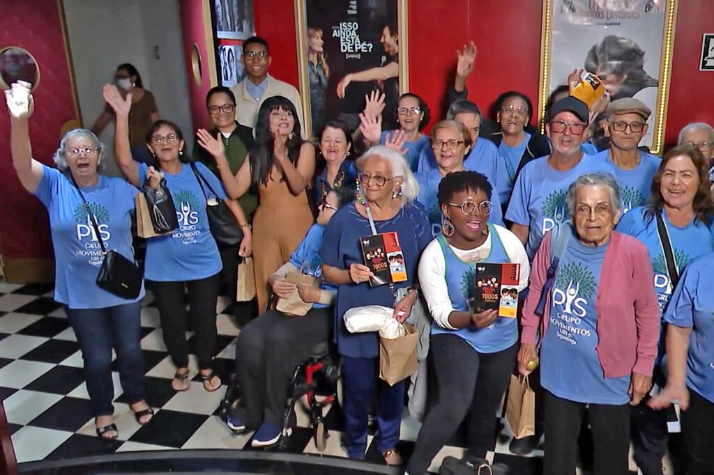 Cinema Para Todos: CLDF e AACIC reaproximam idosos da telona