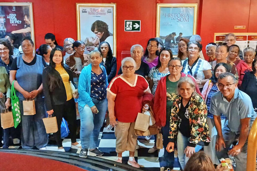 Confira as fotos da sessão para idosos do dia 06/02