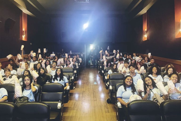 Confira as fotos das sessões para estudantes do dia 09/04