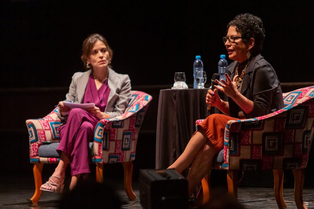 Veja como foi a conferência com Viviane Mosé